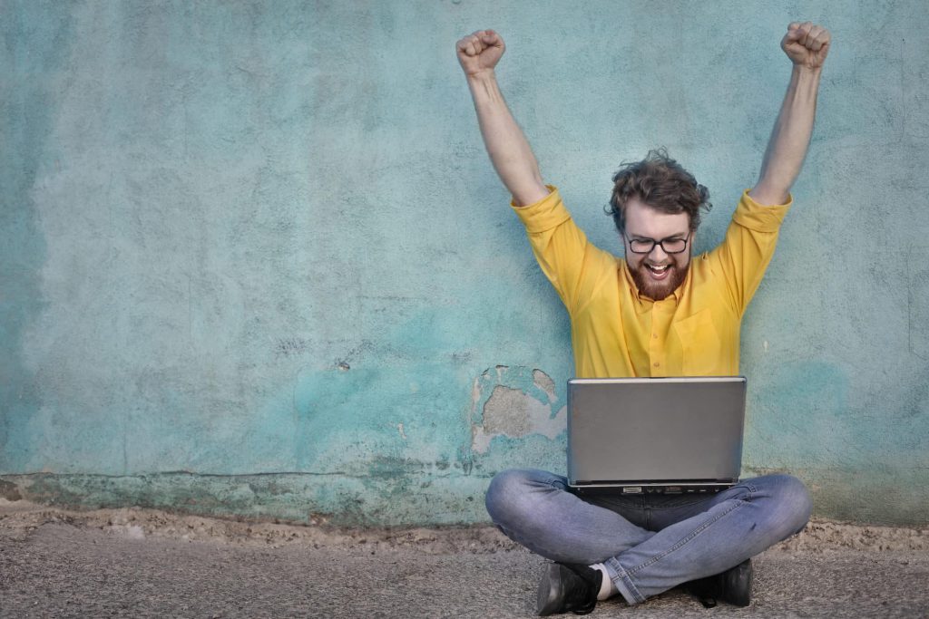 Chat-myynti etenee yhdessä asiakkaan ostoprosessin kanssa